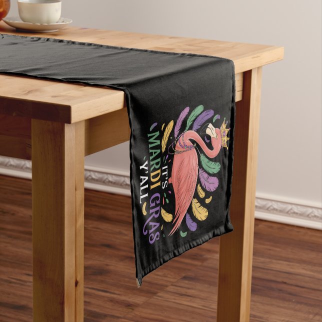 Chemin De Table Court Son Flamant rose Mardi Gras Y'all (In Situ)