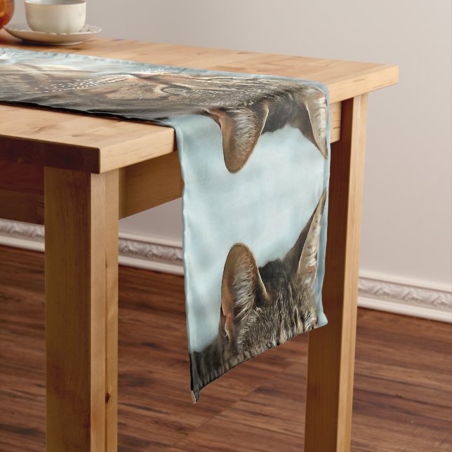 Chemin De Table Court Tabby Cat étonnant FermerPortrait Artistique (In Situ)