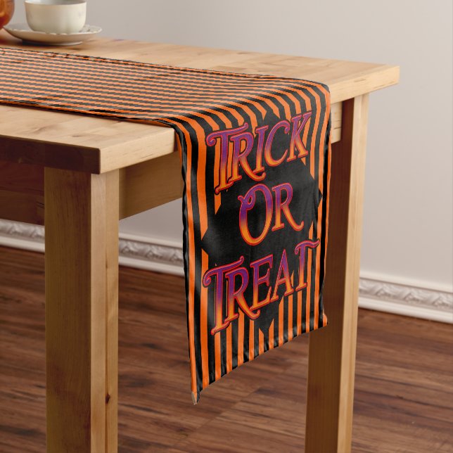 Chemin De Table Court Trick ou Treat Table Runner (In Situ)