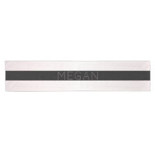 Chemin De Table Court Votre nom Blanc fin et Rose subtil Ombre Stripes