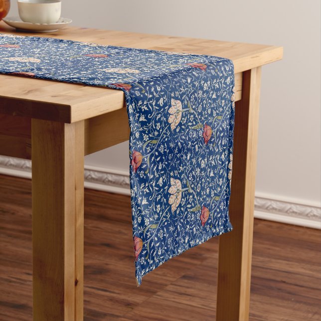 Chemin De Table Court William Morris Motif Medway (In Situ)