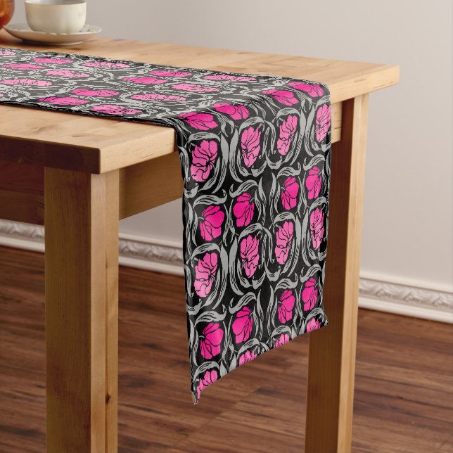 Chemin De Table Court William Morris Pimpernel, Fuchsia Pink et Black  (In Situ)