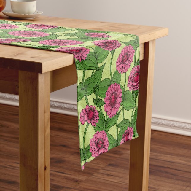 Chemin De Table Court Zinnias rose sur vert clair (In Situ)
