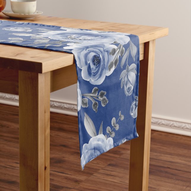 Chemin De Table Long Bleu marine et Elégante aquarelle moderne Floral (In Situ)