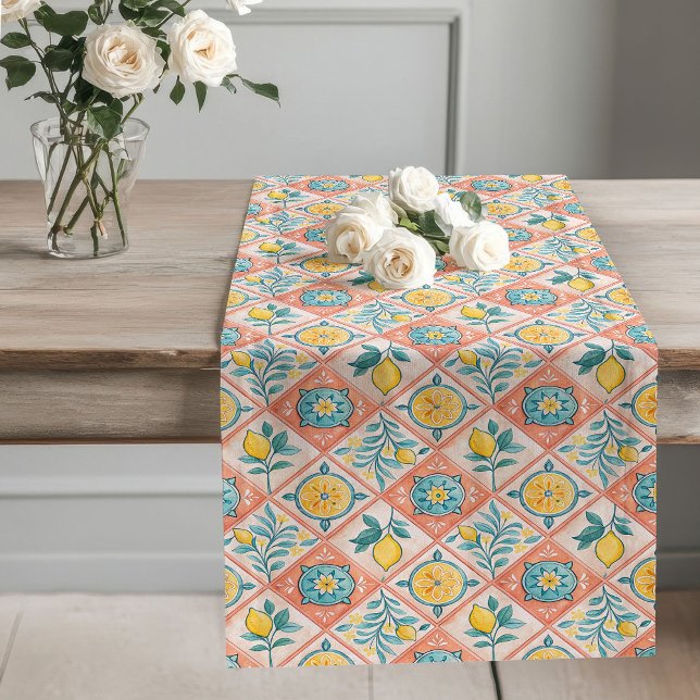 Chemin De Table Long Citron rustique Motif orné d'inspiration méditerra (Rustic Lemon Mediterranean-Inspired Ornate Pattern Long Table Runner)