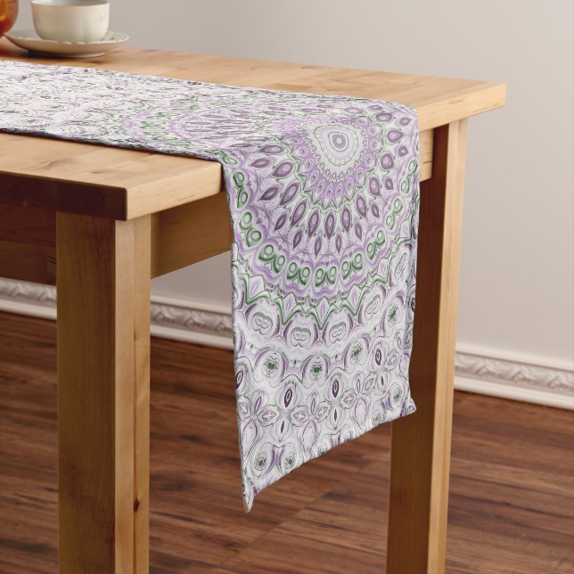 Chemin De Table Long Lavande et vert Mandala Motif Design (In Situ)