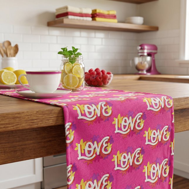 Chemin de table long LOVE (Créateur téléchargé)