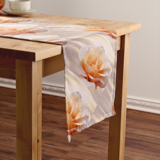 Chemin De Table Long tons roses sur les vagues (In Situ)