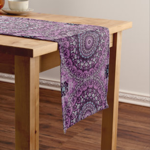 Chemin De Table Moyen Conception de motif mandala violet et lavande