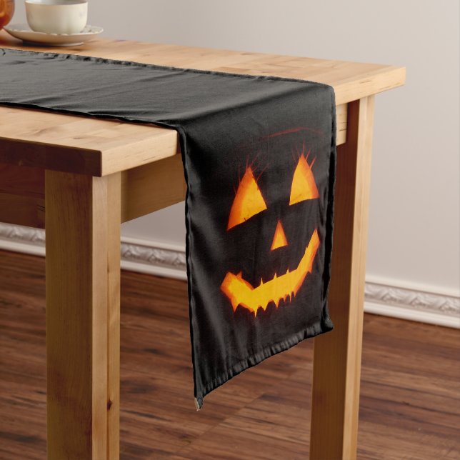 Chemin De Table Moyen Jack-o'-lantern éclairé (In Situ)
