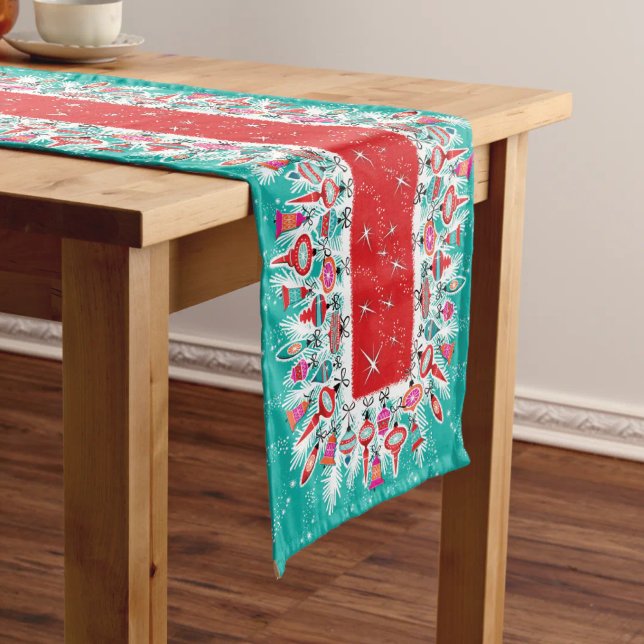 Chemin De Table Moyen Retro Ornaments Christmas (Retro Christmas Ornaments Table Runner coordinates with matching placemats and more!)