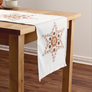 Chemin De Table Moyen Taupe et Sage Green Snowflakes