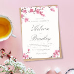 Cherry Blossom Bloom | Einladung zur Hochzeit in R<br><div class="desc">Formal aber einzigartig Hochzeitseinladungen mit wunderschön bemalten Illustrationen eines Kirschbaumes und Ihren einzigartigen Hochzeitsdaten rund um ihn. Die Vorderseite der Einladung enthält eine weiche cremefarbene Creme,  während auf der Rückseite der Einladung ein weiches Rosa angezeigt wird.</div>