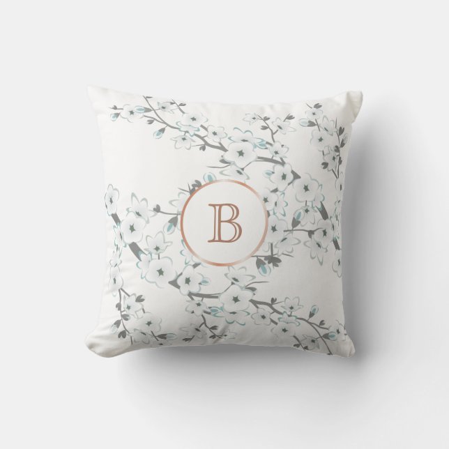 Cherry Blossoms Minze White Rose Gold Monogramm Kissen (Vorderseite)