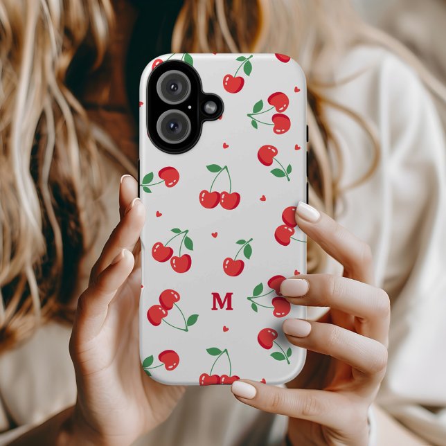 Cherry Hearts Individuelle Name Monogram iPhone 16 Hülle (Von Creator hochgeladen)