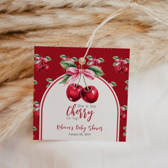 Cherry Red Coquette Bow Girl Baby Dusche Geschenkanhänger (Von Creator hochgeladen)