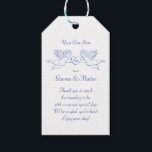 Cherubs Holding Heart Couple Cupids Initials Geschenkanhänger<br><div class="desc">Zwei geflügelte Naben,  die Herz mit bearbeitbaren Initialen und Text halten</div>