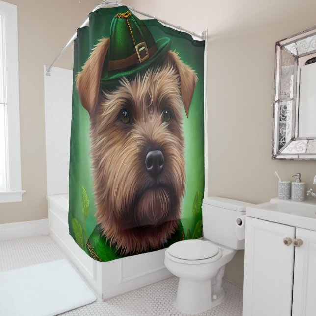 Chesapeake Bay Terrier in St Patrick's Day Dress Duschvorhang (Beispiel)