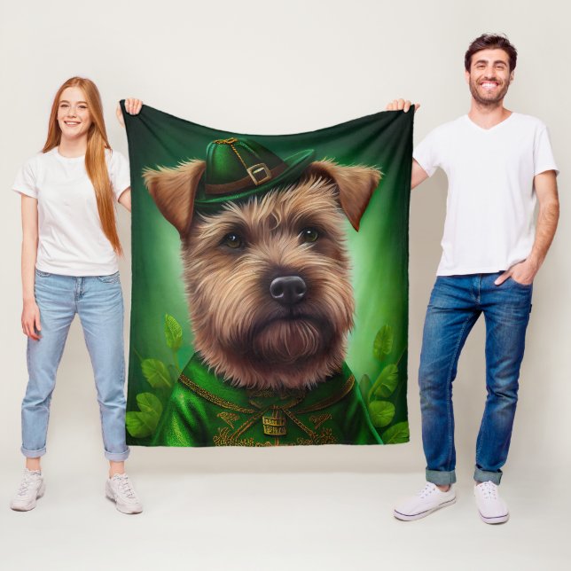 Chesapeake Bay Terrier in St Patrick's Day Dress Fleecedecke (Beispiel)