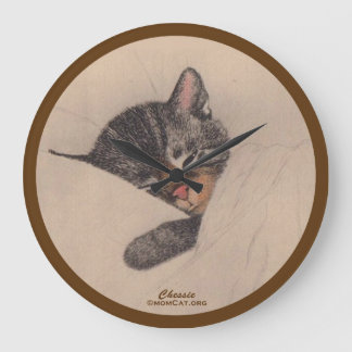 Chessie the Sleeping Kitten Wall Clock (sepia) Große Wanduhr