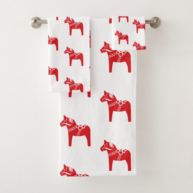 Cheval de Dala suédois de Noël scandinave (En situation)