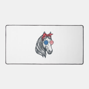 Cheval Patriotique Avec Lunettes De Soleil Drapeau