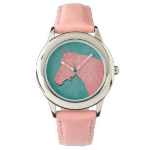 Cheval rose sur la montre de turquoise