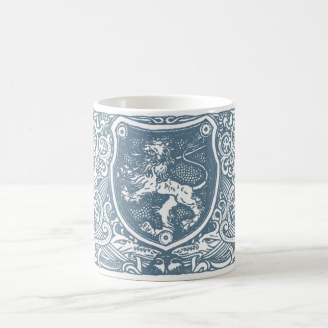 Chevaliers et tasse effrénée de lion (Centre)