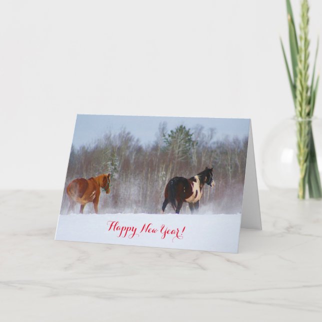 Chevaux dans la carte de nouvelle année de neige (Devant)