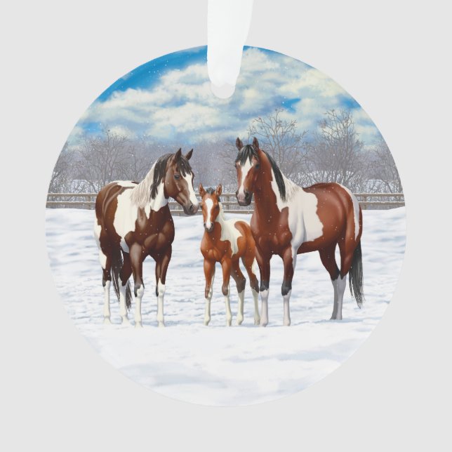 Chevaux De Peinture De Baie Pinto En Neige D'Hiver (devant)