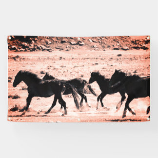 CHEVAUX SAUVAGES EN BANNIÈRE PERSONNALISABLE AVEC