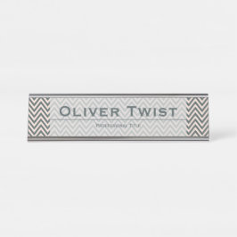 Chevron Grey Green and Cream Custom Schreibtischnamensplakette