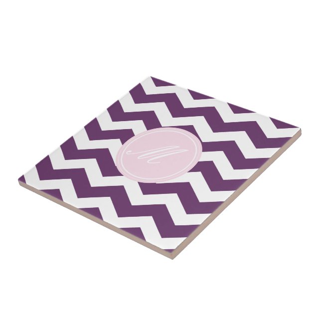 Chevron violet avec carreaux de monogrammes (Côté)