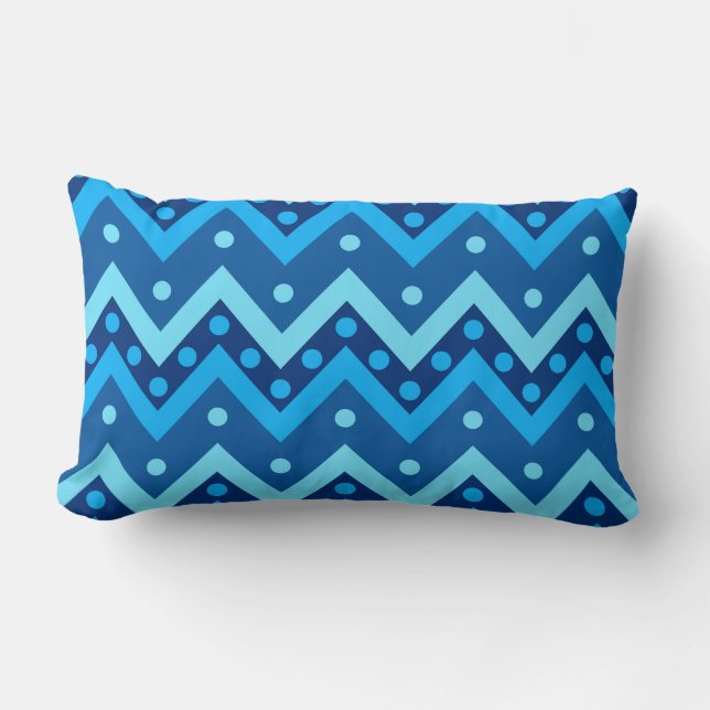 Chevrons und Punkte - himmelblau Lendenkissen (Vorderseite)