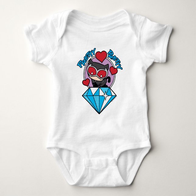 Chibi Catwoman sitzt oben auf großen Diamanten Baby Strampler (Vorderseite)