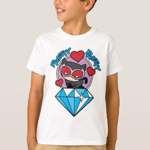 Chibi Catwoman sitzt oben auf großen Diamanten T-Shirt