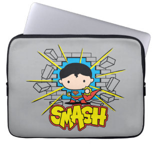 Chibi Superman durchbricht eine Ziegelmauer Laptopschutzhülle