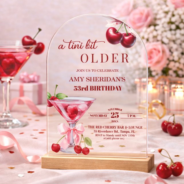 Chic A Tini Bit Älterer Kirsch-Martini 53. Geburts Acryleinladungen (Von Creator hochgeladen)