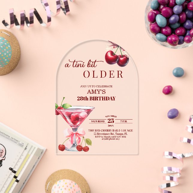 Chic A Tini Bit Older Cherry Martini 28th Birthday Acryleinladungen (Insitu (Feier))