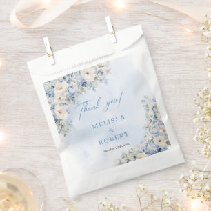 Chic Aquarell Blau und Elfenbein Blume Eukalyptus Geschenktütchen