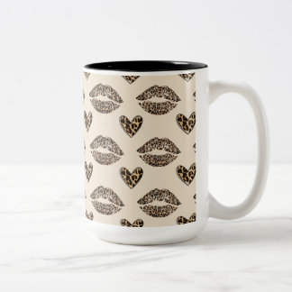 Chic Beige & Black Cheetah-Druck Zweifarbige Tasse