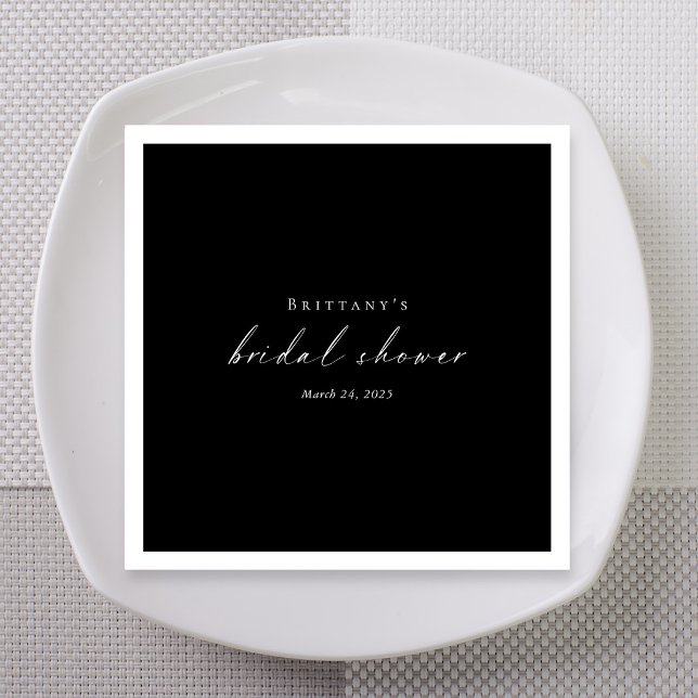 Chic Black Background Brautparty Napkins Serviette (Black White Script Bridal Shower Napkins with Name and Date)