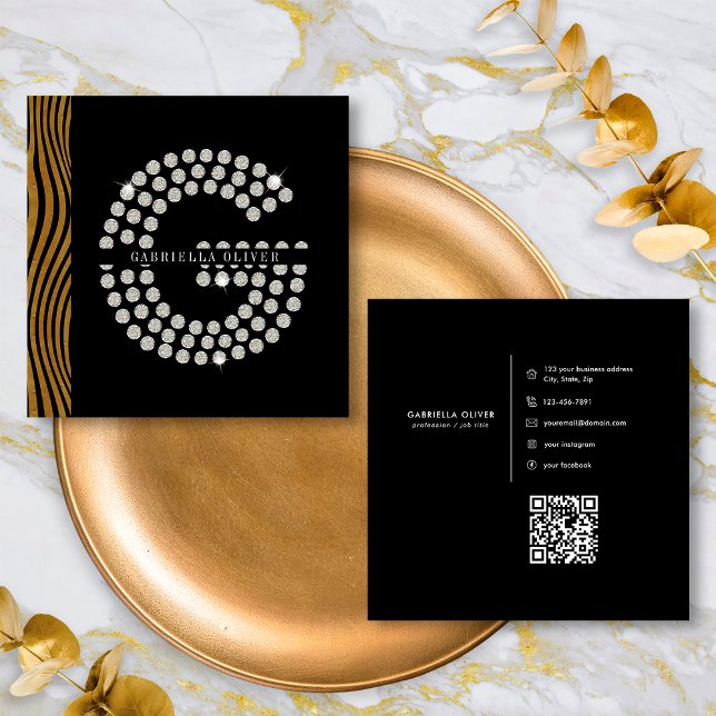 Chic Black Gold Diamond Initial G Monogram QR Code Quadratische Visitenkarte (Von Creator hochgeladen)