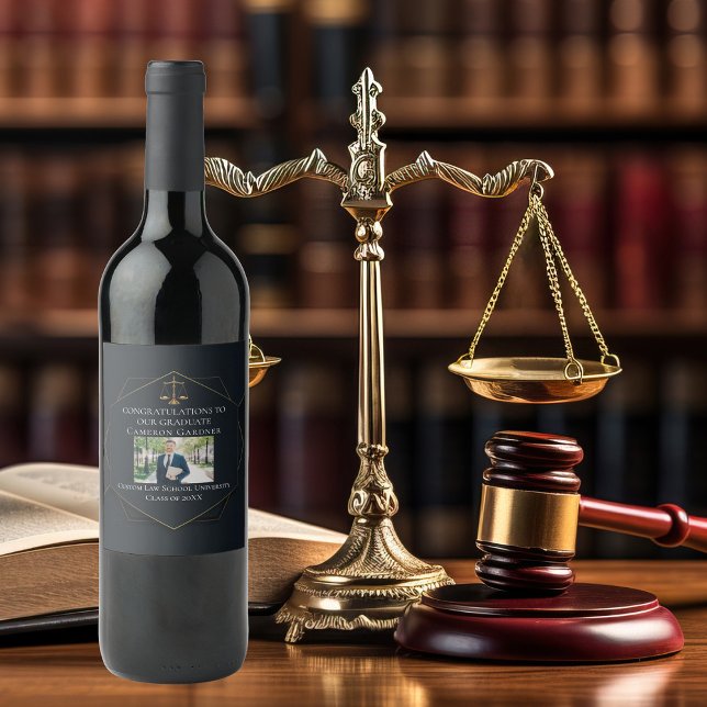 Chic Black Gold Law School Foto Graduation Party Weinetikett (Von Creator hochgeladen)