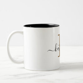 Chic Black Gold Monogram Elegant Script Name Mug Zweifarbige Tasse