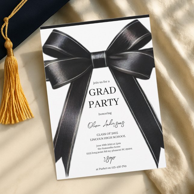 Chic Black Satin Bow Graduation Party Einladung (Von Creator hochgeladen)