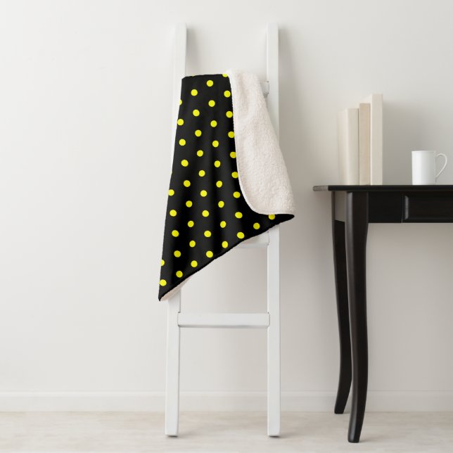 Chic Black Sherpa Blanket mit gelbem Punktmuster Sherpadecke (Beispiel)
