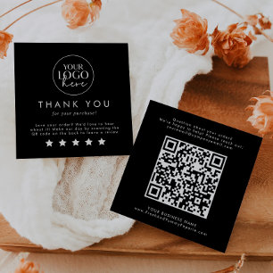 Chic Black Typografy Logo QR-Code Verlass A Review Quadratische Visitenkarte