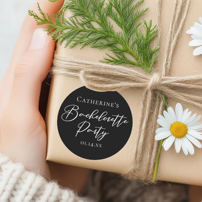 Chic Black White Minimalist Bachelorette Party Runder Aufkleber (Von Creator hochgeladen)