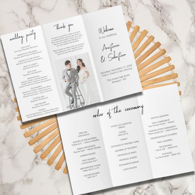 Chic Black & White Script Dreifach-Hochzeitsprogra Flyer (Chic Black & White Script Trifold Wedding Program Flyer)